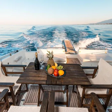 Bateau-hôtel Yacht Experience